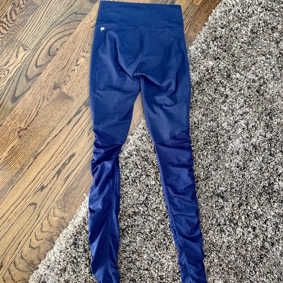 Fabletics Mesh Insert Legging - Picture 3 of 8